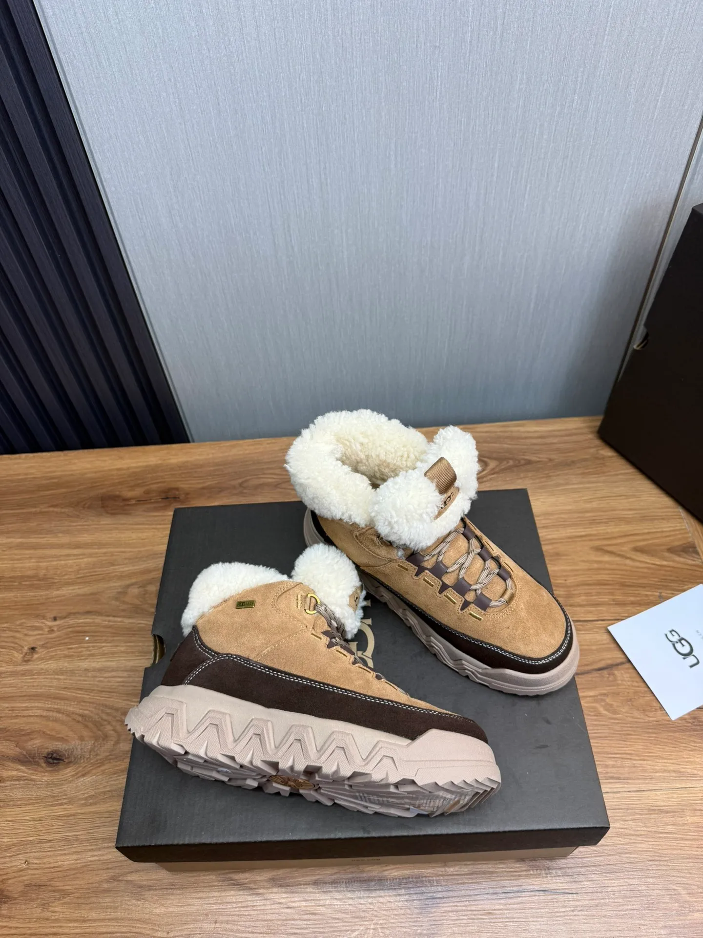 Men's shoes💰660💰couples👩‍❤️‍👨 [UGG] hot winter warm boots🐑Purely hand-stitched! Simple and stylish design, frosted cowhide➕Comfortable and warm wool➕UGG original outsole‼ ️Soft and comfortable to wear, good warmth retention, and excellent foot feel 36-44 regular size
